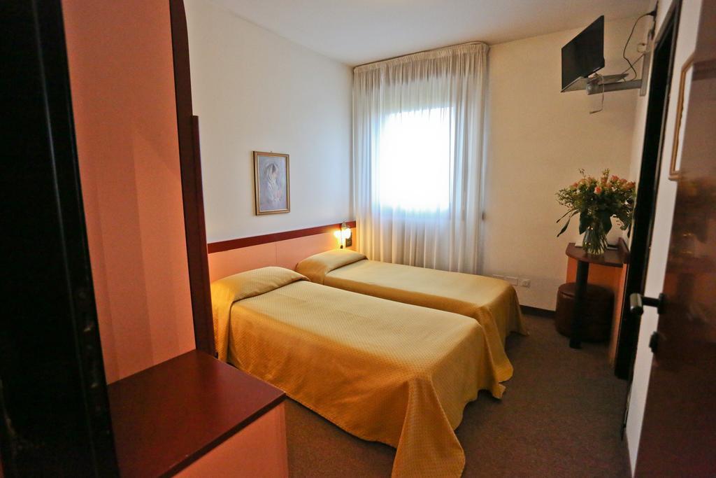 Hotel Due Ragni Villorba Buitenkant foto
