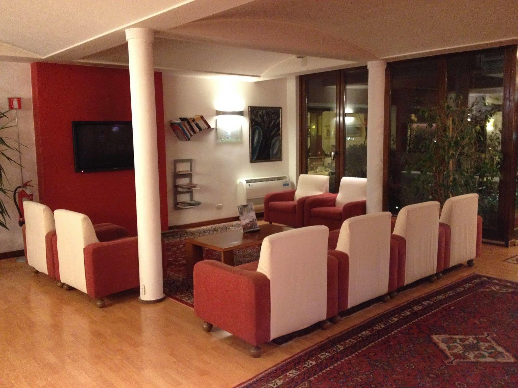 Hotel Due Ragni Villorba Buitenkant foto